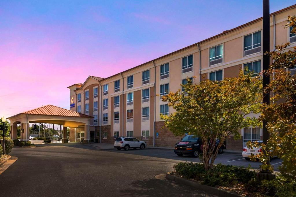 Comfort Inn & Suites Tifton Exterior photo