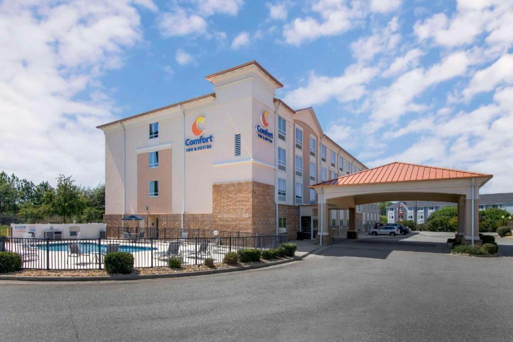 Comfort Inn & Suites Tifton Exterior photo